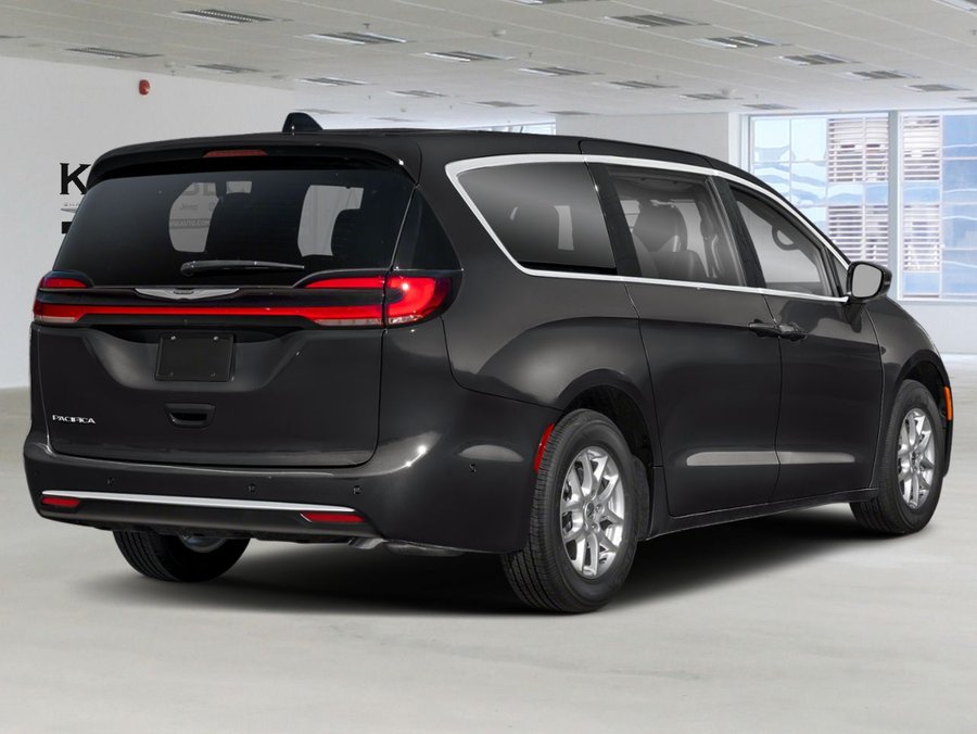 2026 CHRYSLER Pacifica Diamond Black Crystal Pearl