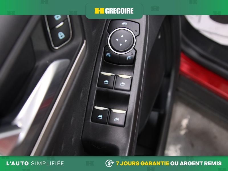 2020 Ford Escape Red Saint-Eustache - photo #18