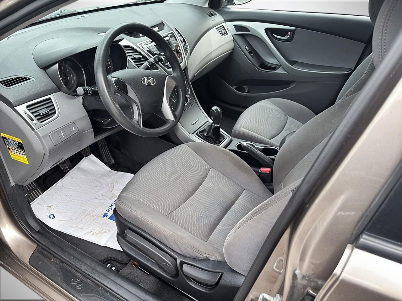 2015 HYUNDAI ELANTRA BASE Grey Saint-Hyacinthe - photo #6
