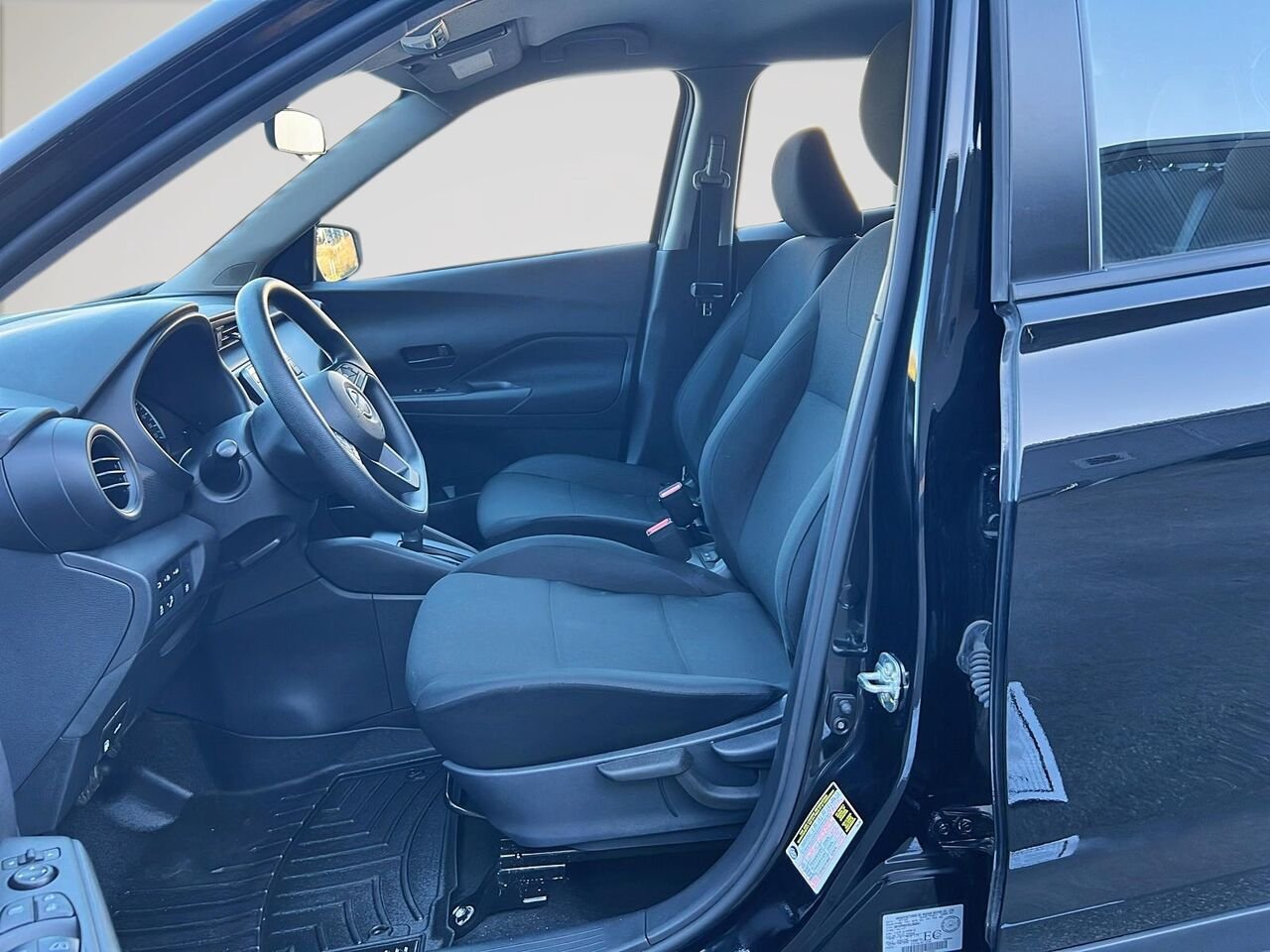 Nissan Kicks S TA 2024 Noir Québec - photo #8