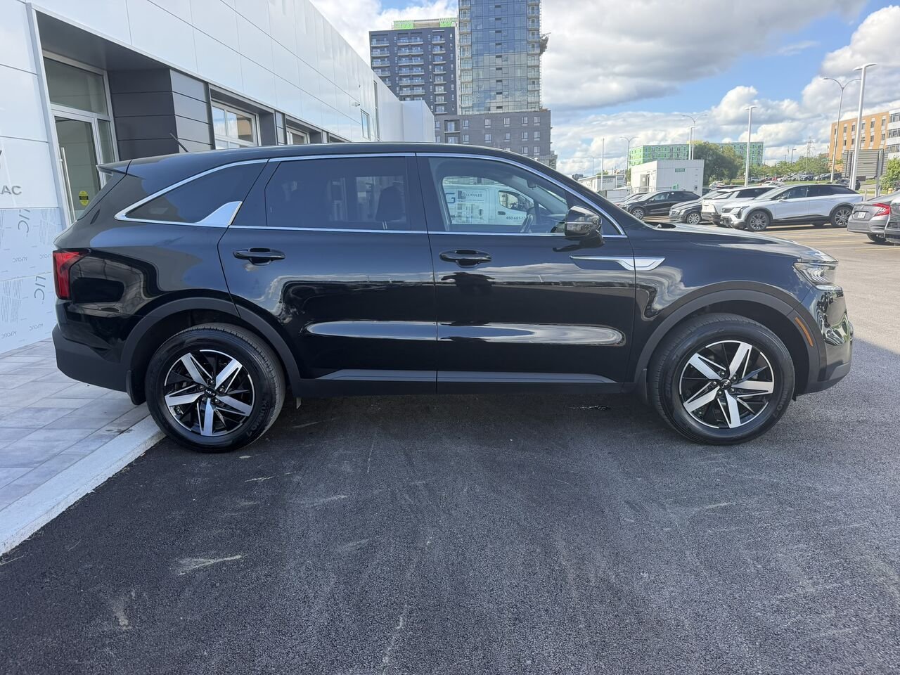 2023 Kia Sorento LX Premium AWD 7 PASSAGERS Black Laval - photo #5