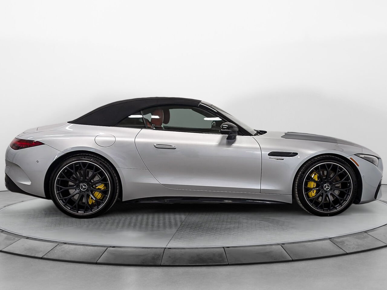 MERCEDES SL 63 AMG Option Burmester et Suspension Active 4Matic 2023 Gris Sherbrooke - photo #8