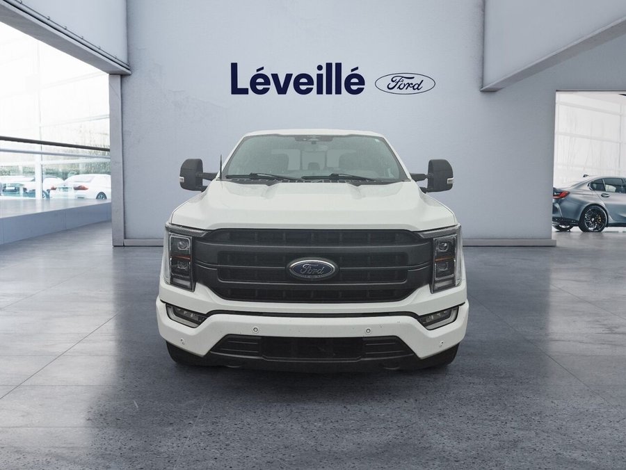 Ford F-150 LARIAT 502A ** TOIT PANO ** SPORT 20P ** GROS MIRROIRS ** 360 ** 6,5 pi 2023 Blanc