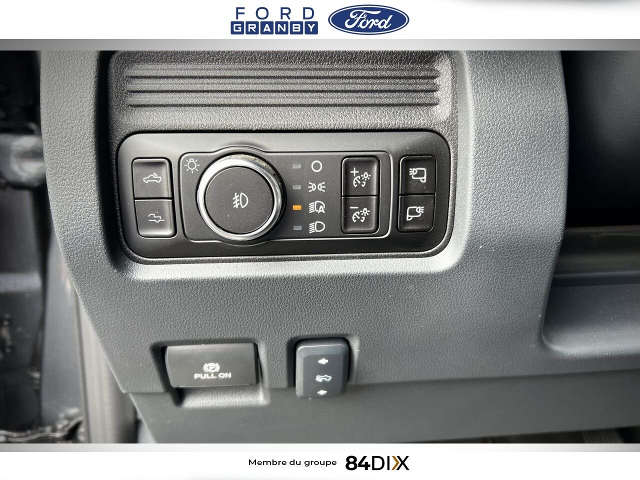 Ford SUPER DUTY F-250 SRW 2026 Gris Granby - photo #17