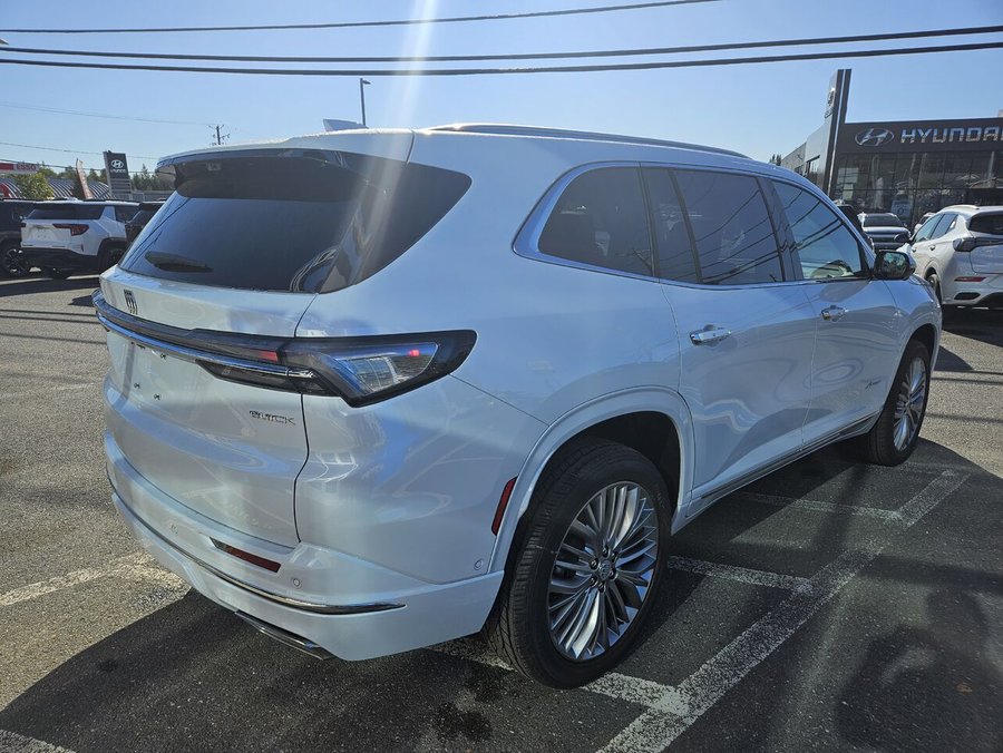 Buick Enclave Avenir 4 portes TI 2027 Blanc irisé triple couche