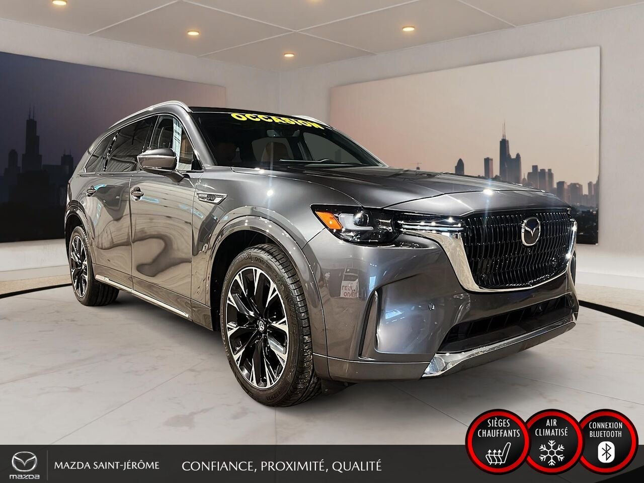 Mazda CX-90 hybride léger Signature | TOIT PANORAMIQUE | AWD | CUIR NAPPA | SIEGES CAPITAINES 2024 Gris Saint-Jérôme - photo #3