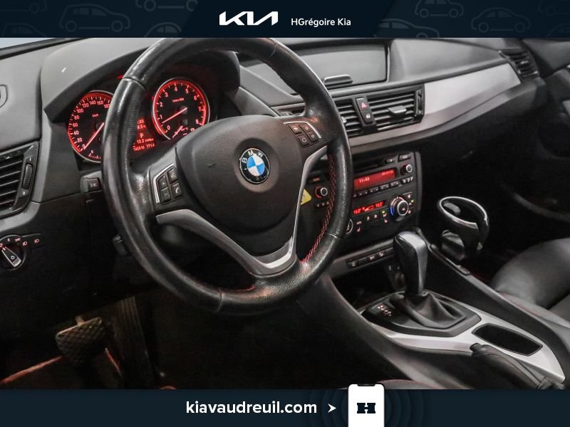 BMW X1 2014 Blanc Laval - photo #9