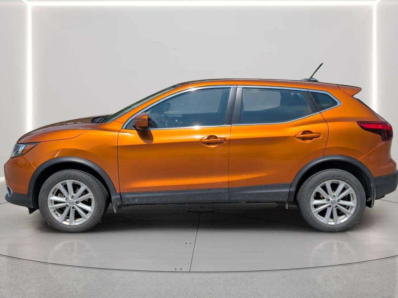 Nissan Qashqai 2017 Orange Gatineau - photo #1