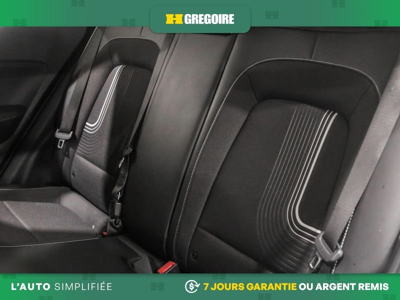Hyundai Venue 822520 | Ultimate AUTO AC CUIR TOIT NAV MAGS CAM RECUL BLEU 2021 Blanc Laval - photo #26