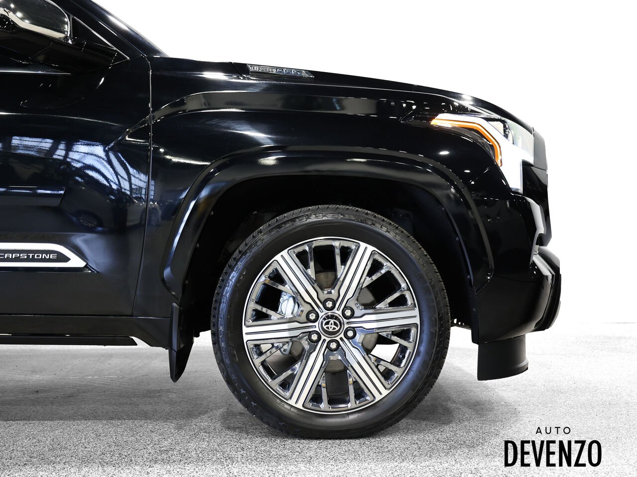 2025 Toyota Sequoia Black Saint-Eustache - photo #4