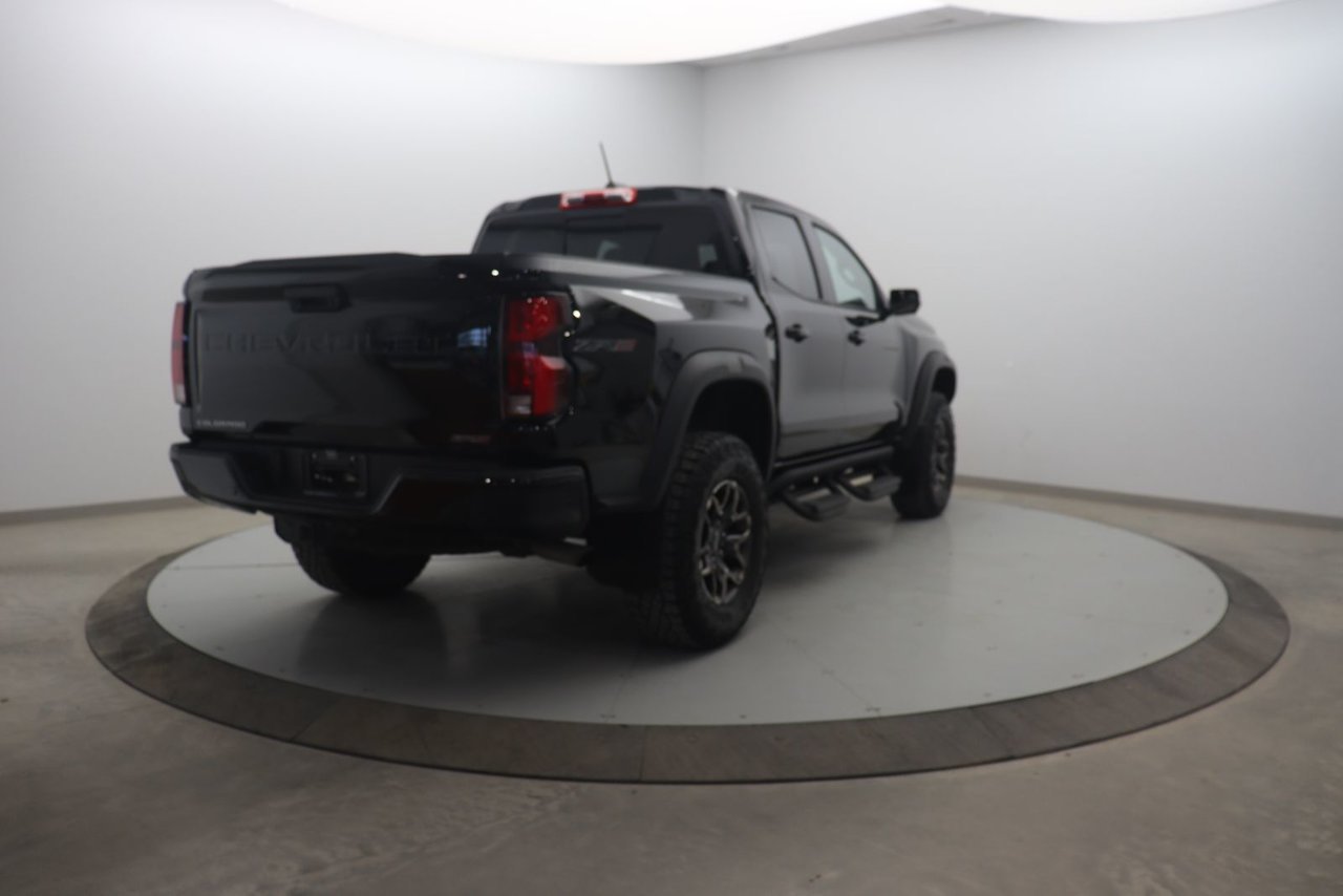 2024 Chevrolet Colorado VIN 1GCPTFEK8R1162906 Black Baie-Comeau - photo #3
