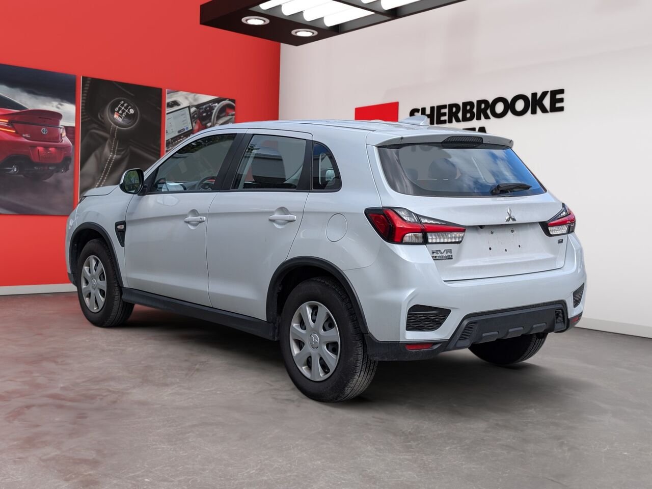 Mitsubishi RVR ES/SIÈGES CHAUFFANTS/AC/CAMÉRA DE RECUL/VITRES ÉLECTRIQUES 2023 Blanc Sherbrooke - photo #4
