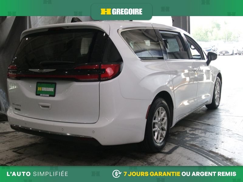 2023 Chrysler Pacifica White Blainville - photo #46