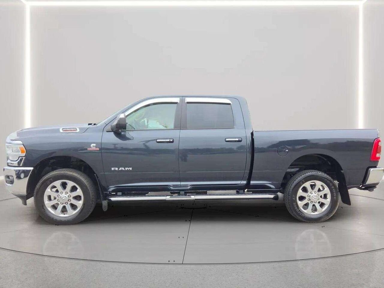 Ram 2500 Big Horn 2019 Gris Gatineau - photo #1