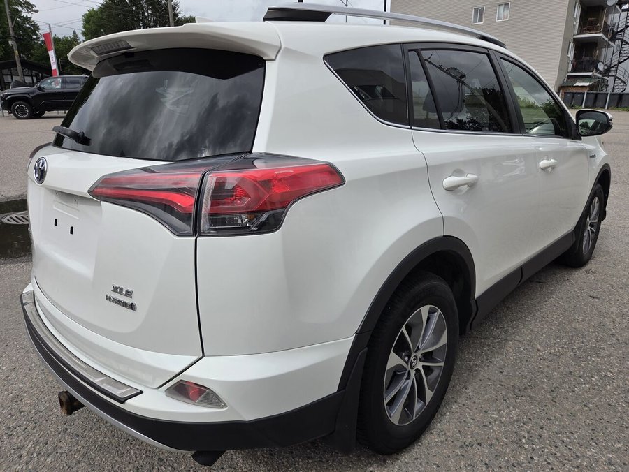 2016 Toyota RAV4 Hybrid 2016 White