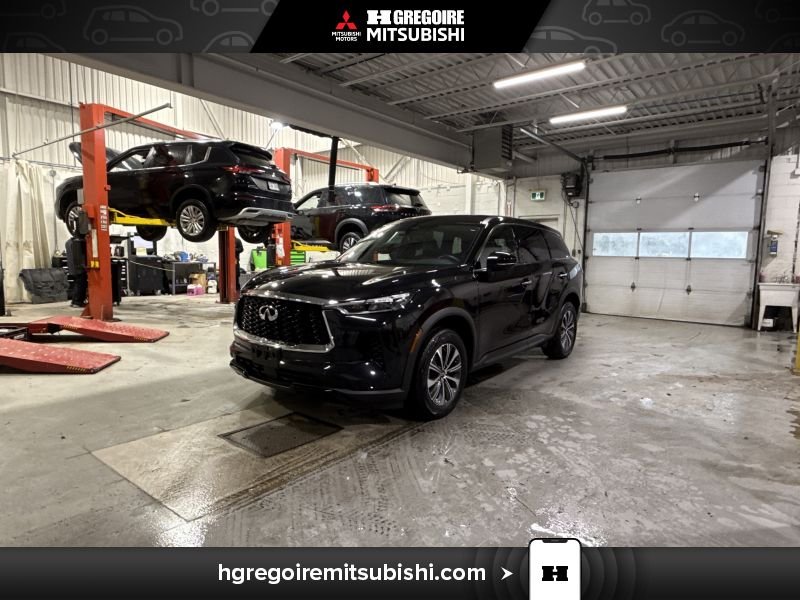 Infiniti QX60 PURE *AWD* 8 passager * Cuir * Toit * Mags * Cam 2024 Noir