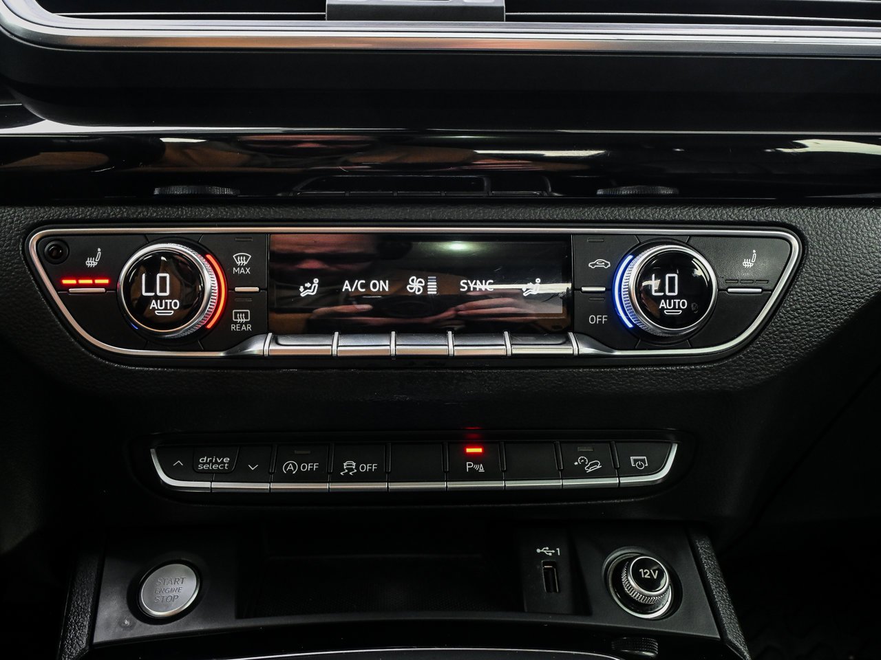2019 Audi Q5 Progressiv 45 TFSI quattro Black Sherwood Park - photo #28