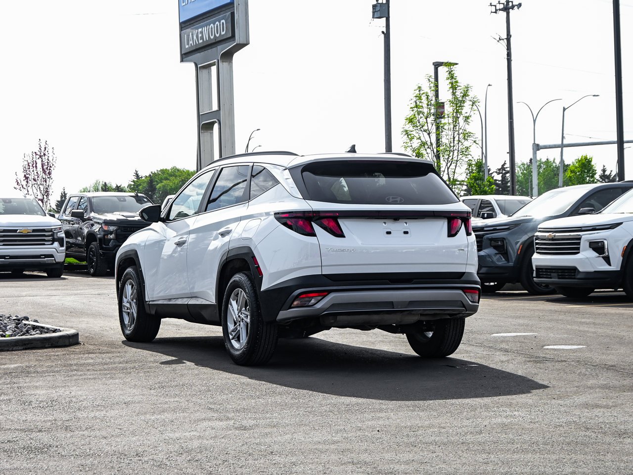 2025 Hyundai Tucson Preferred AWD White Sherwood Park - photo #10
