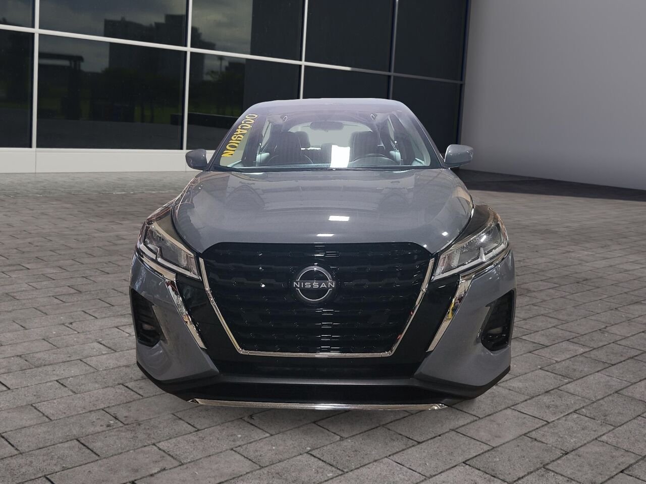 2024 Nissan Kicks S TA Grey Québec - photo #1