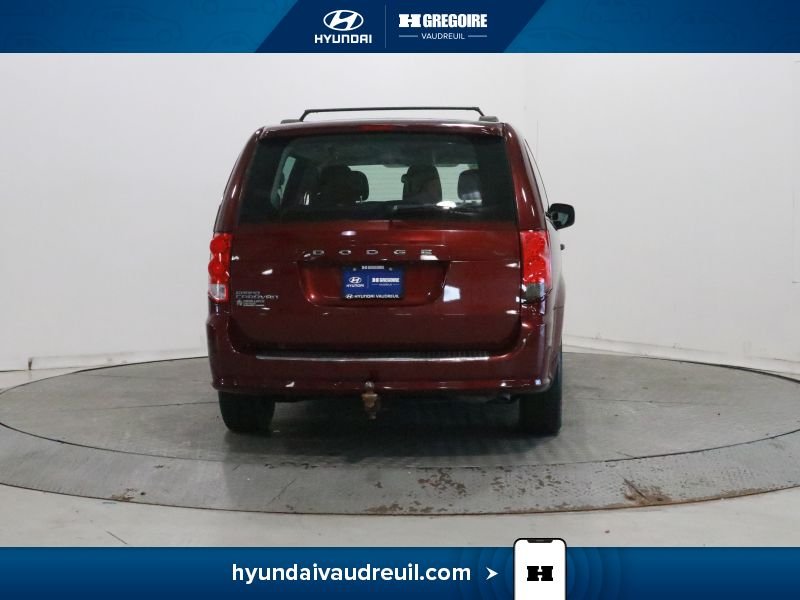2018 Dodge GR Caravan Red Laval - photo #8