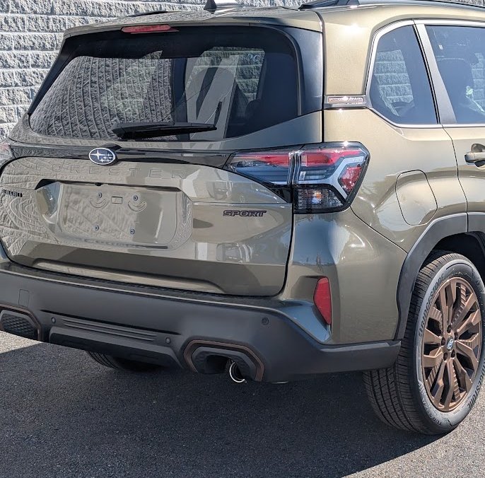 2026 SUBARU Forester SPORT Autumn Green Metallic