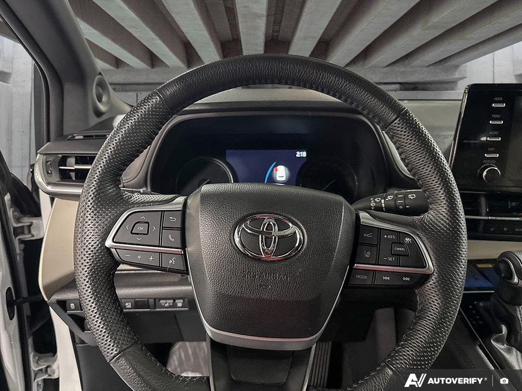 2024 Toyota Sienna 2602477A | Limited | JRKE4C White Edmonton - photo #12