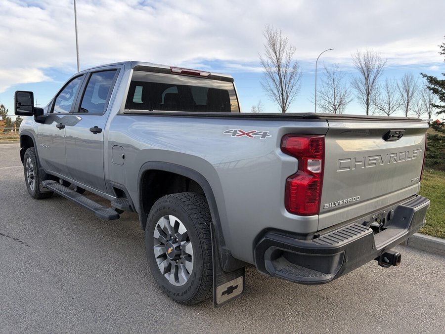 2025 Chevrolet Silverado 2500HD Custom | Soft Roll Tonneau Cover | Spray in Bedliner | Heavy Duty Mudflaps Grey