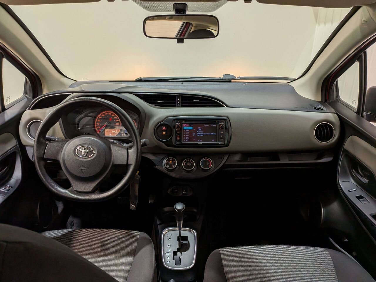 Toyota Yaris 3dr HB Auto CE 2015 Rouge Val-David - photo #10