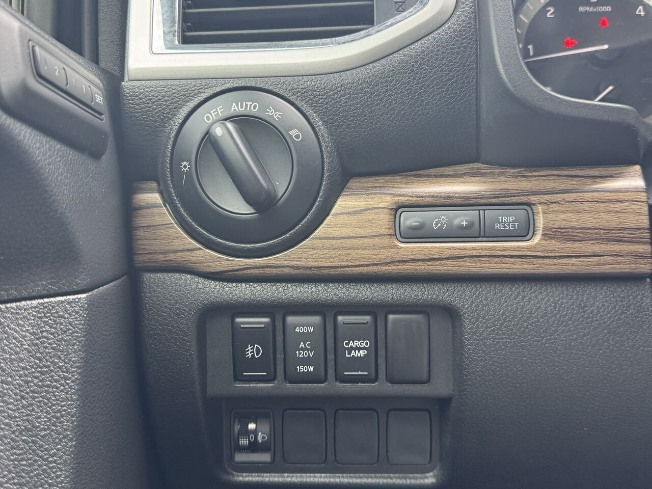 2016 Nissan Titan XD Cummins Black Granby - photo #24