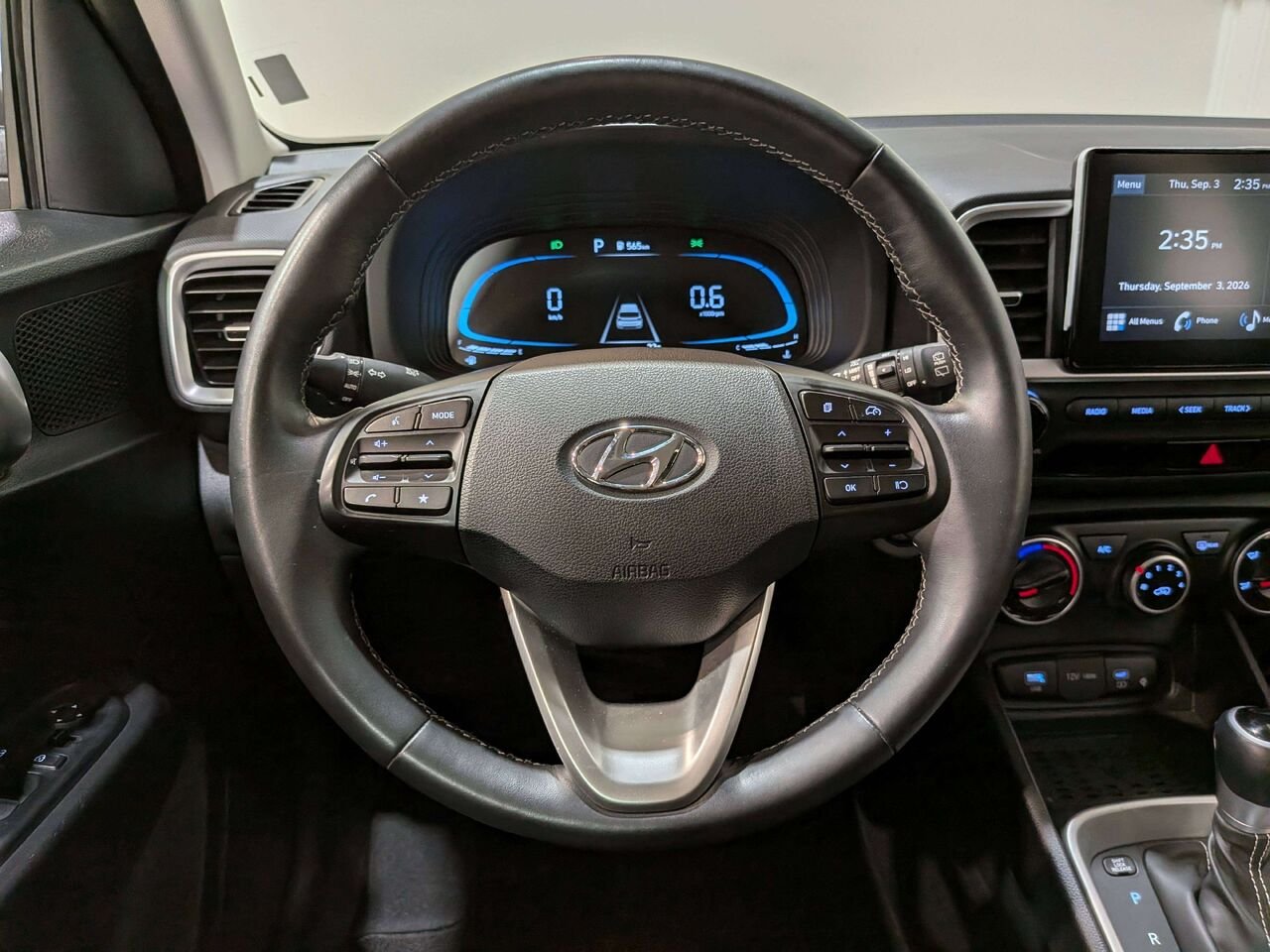 2026 Hyundai Venue Preferred IVT Black Val-David - photo #12