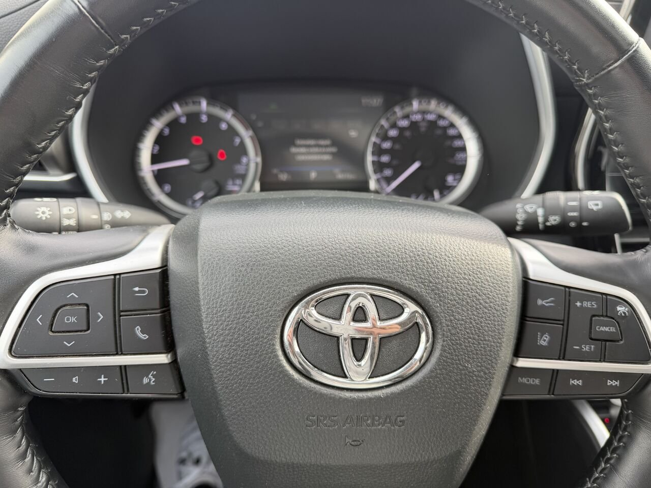 Toyota Highlander 2023 Blanc Montmagny - photo #7