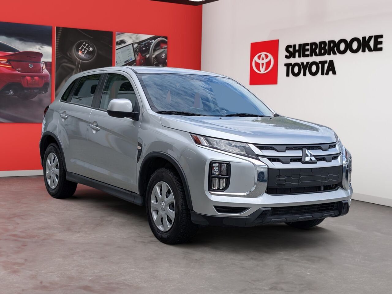 2024 Mitsubishi RVR JA4AHUAU1RU610057 Silver Sherbrooke - photo #1