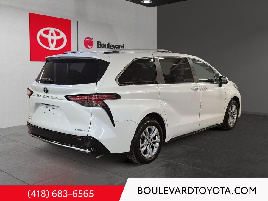 2026 Toyota Sienna LIMITED, 7 PLACES White