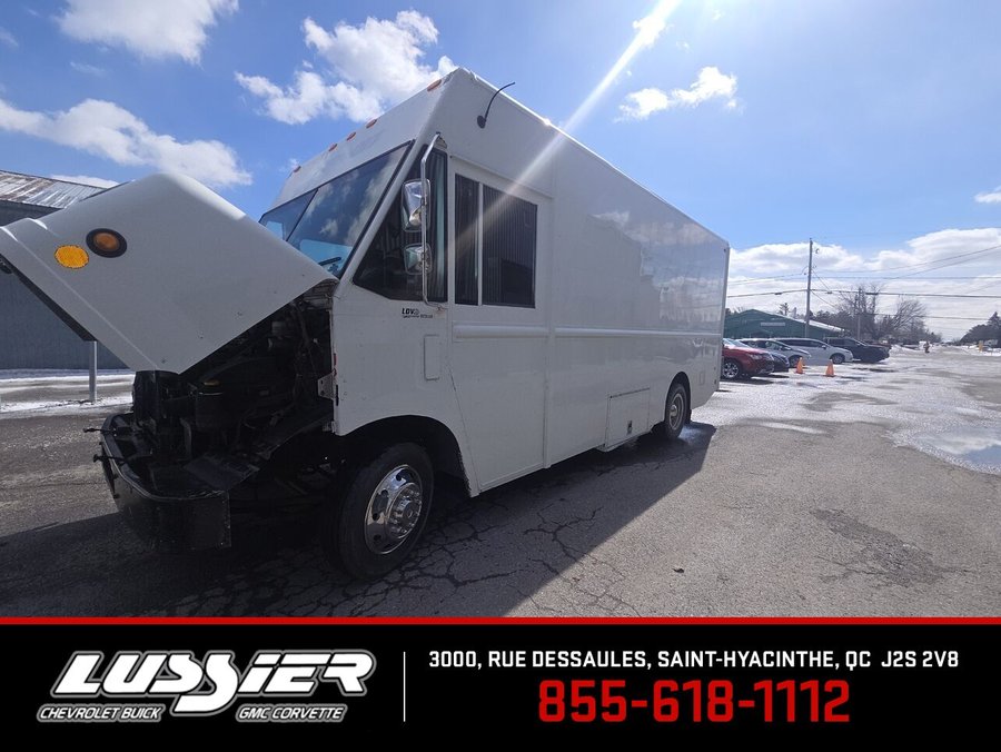 2011 Ford Châssis dénudé Super Duty F-59 2011