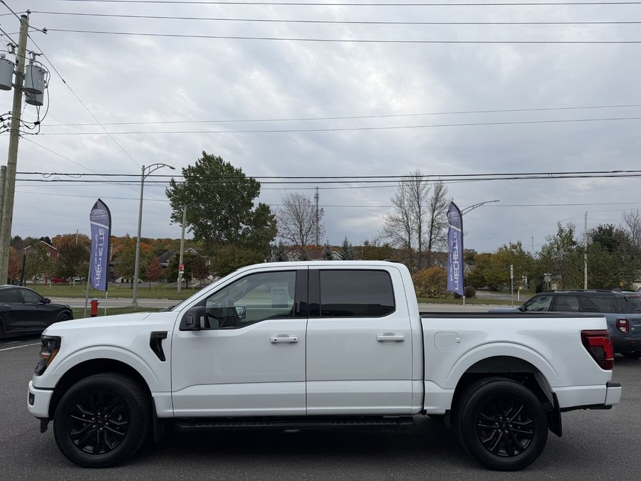 Ford F-150 XLT cabine SuperCrew 4RM caisse de 5,5 pi 2024 Blanc