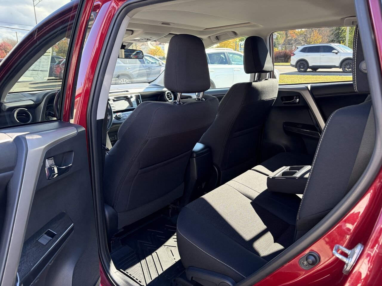 Toyota RAV4 XLE TI 2018 Rouge Montmagny - photo #9