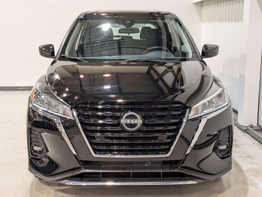 2024 Nissan Kicks S FWD Black