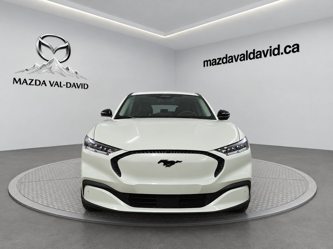 Ford Mustang Mach-E Sélect 2023 Blanc Val-David - photo #10