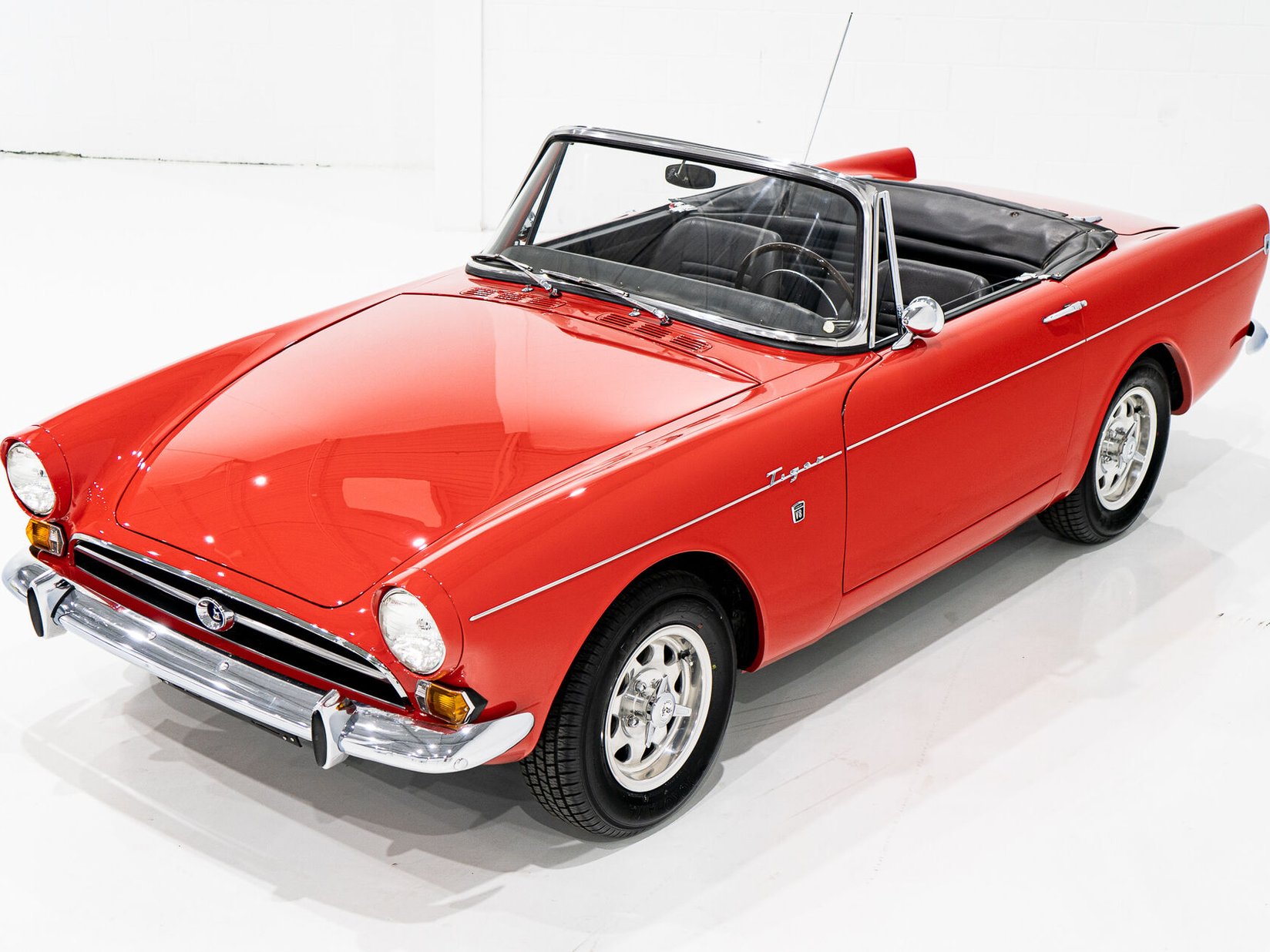 Sunbeam Tiger Unrestored with single repaint **PRIX EN USD** 1967 Rouge Montréal - photo #7