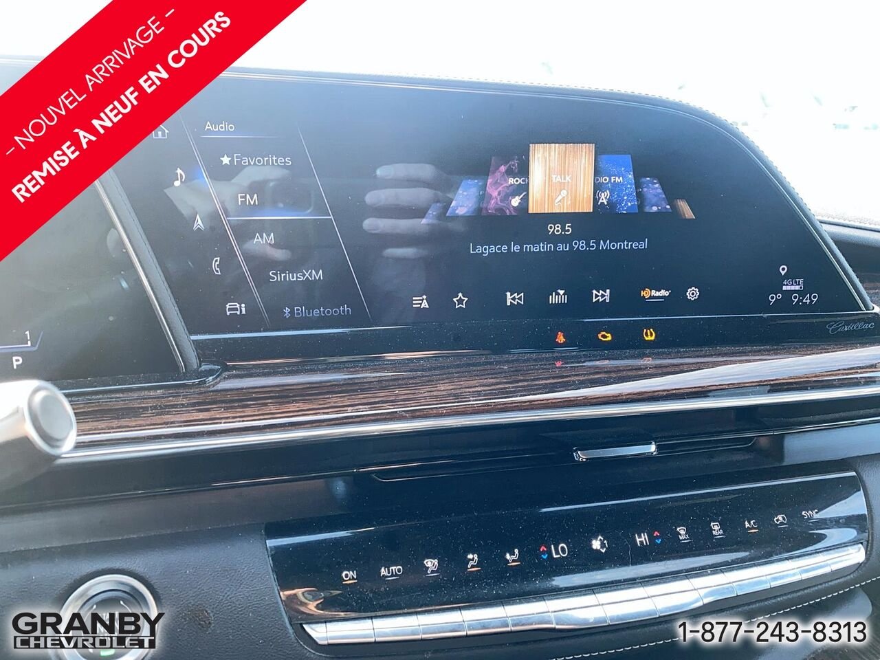 2023 Cadillac Escalade ESV Luxe 4 portes 4RM | G3887 Black Granby - photo #12