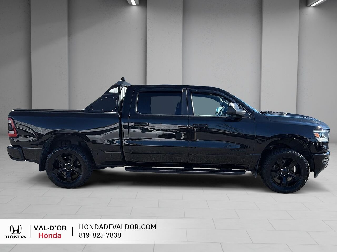 2024 Ram 1500 Sport cabine d'équipe 4x4 caisse de 6 pi 4 po Black Val-d'Or - photo #4