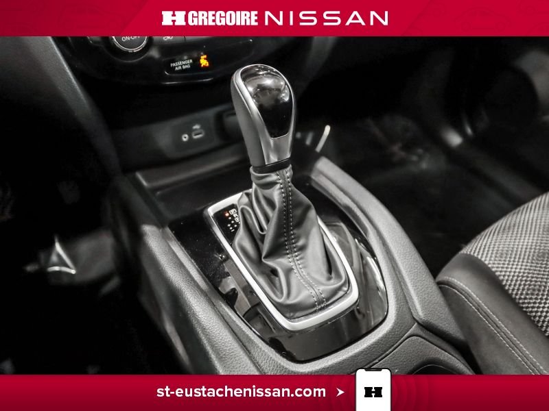 2019 Nissan Qashqai Red Laval - photo #25