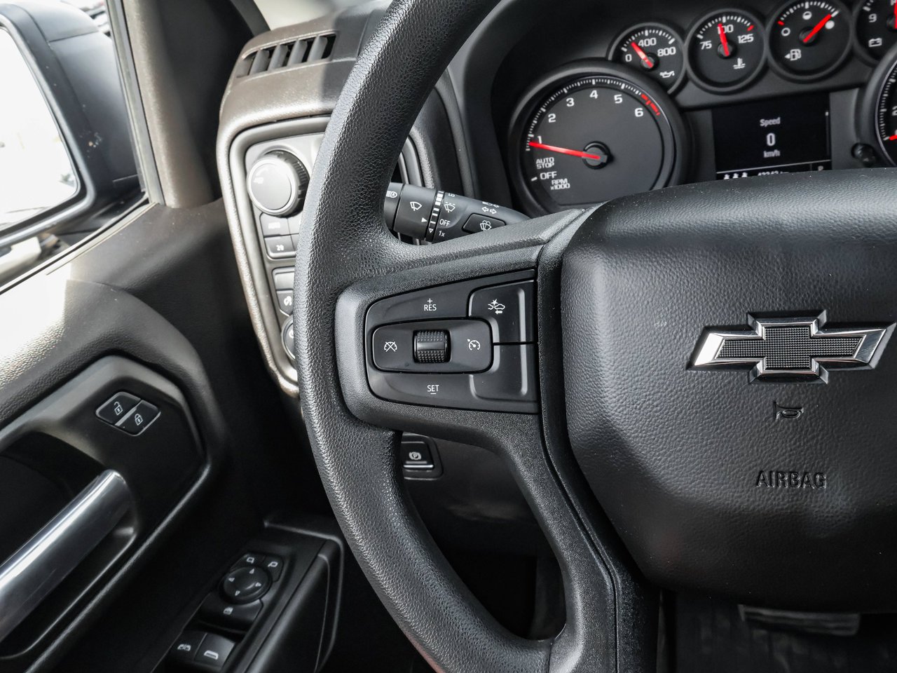 2024 Chevrolet Silverado 1500 4WD Crew Cab 157 Custom Trail Boss Black Sherwood Park - photo #21