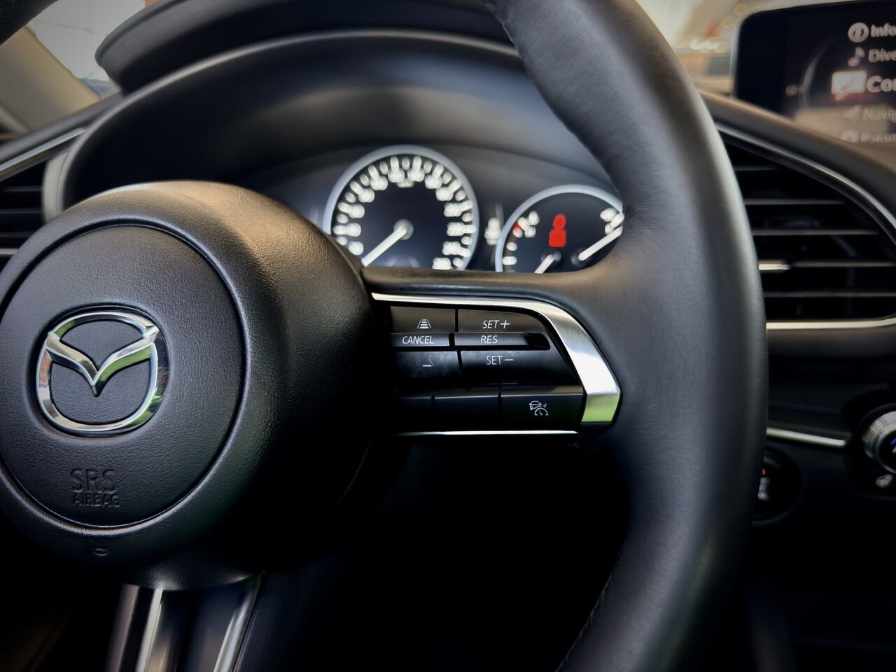 2025 Mazda Mazda3 Grey Notre-Dame-des-Prairies - photo #23