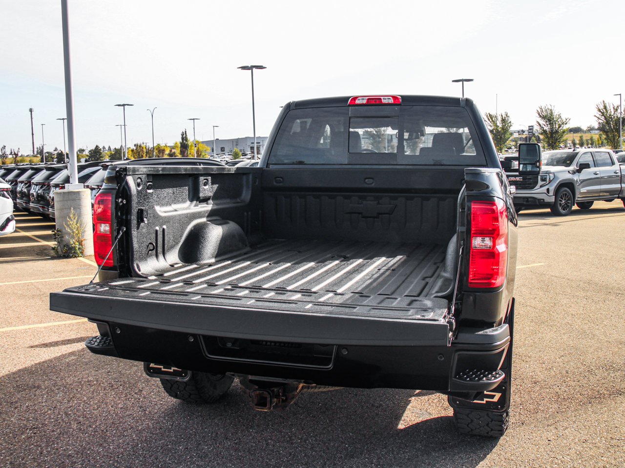 2019 Chevrolet Silverado 2500HD 4WD Crew Cab 153.7 LTZ Black Sherwood Park - photo #7