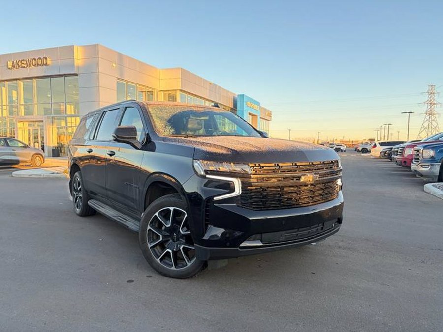 2023 Chevrolet Suburban RST Luxury Max Tow 5.3L 7-Passenger | Rear Media System Black