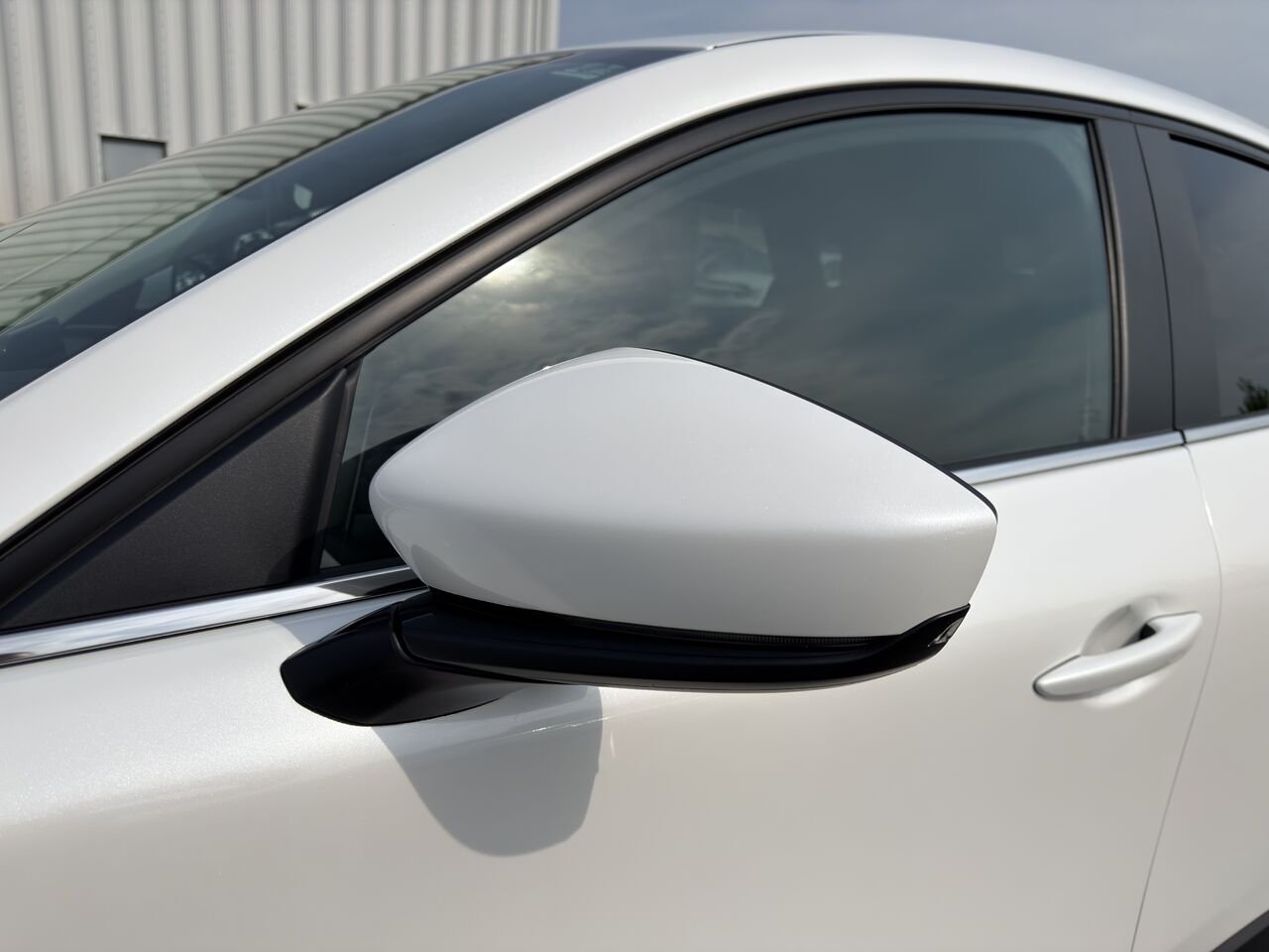 2024 Mazda CX-30 White Thetford Mines - photo #8