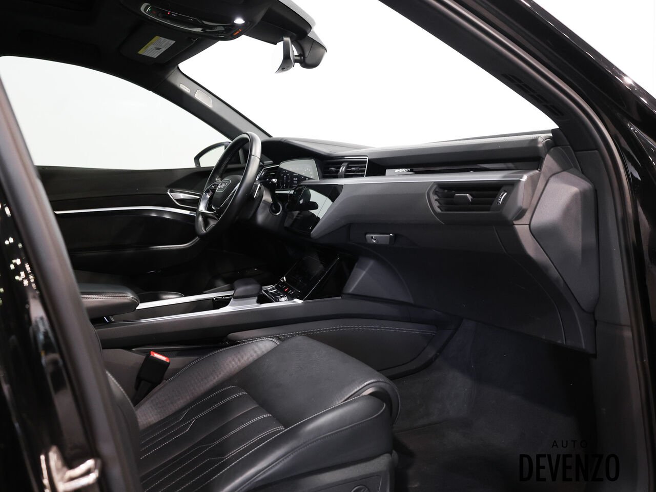 2019 Audi e-tron Black Saint-Eustache - photo #7