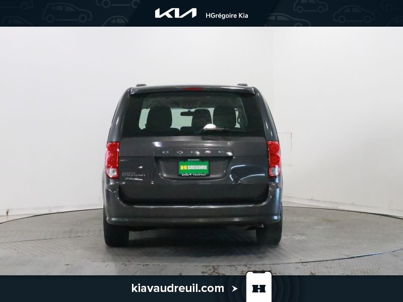 2015 Dodge GR Caravan Grey Laval - photo #5