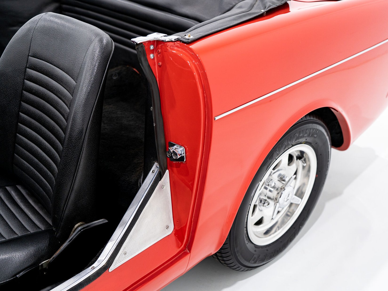 Sunbeam Tiger Unrestored with single repaint **PRIX EN USD** 1967 Rouge Montréal - photo #71